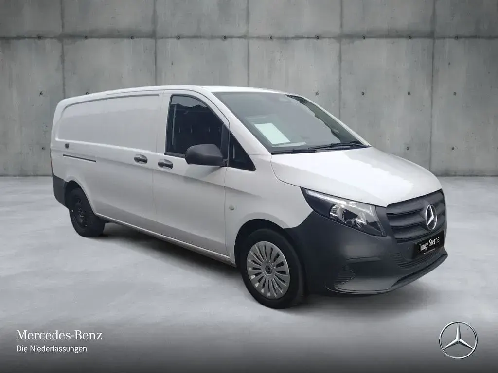 Gebraucht Mercedes Vito 163 PS (119 kW) 2024 Weiß Van