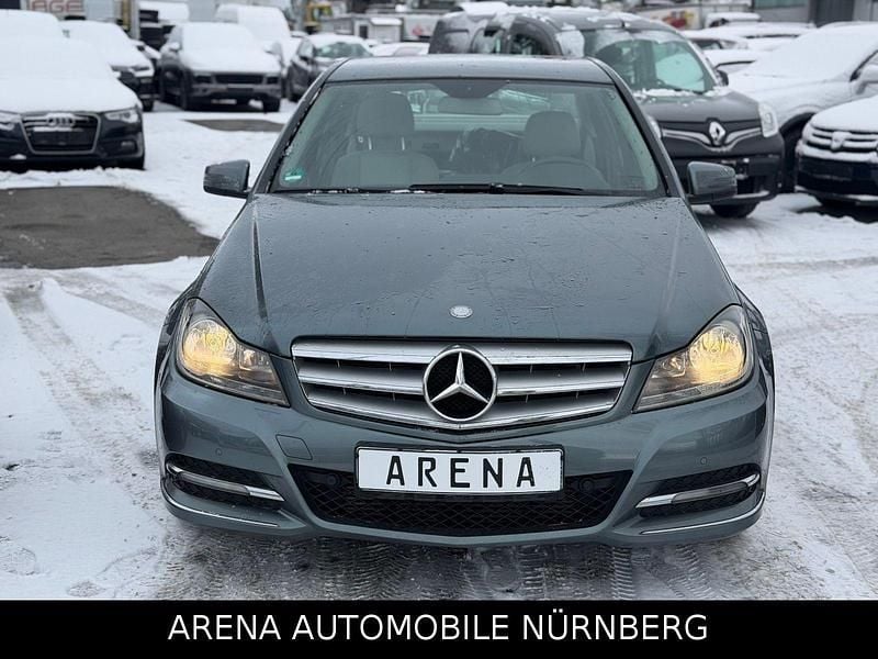 Gebraucht Mercedes C220 Avantgarde 170 PS (125 kW) 2011 Alabandingrau Limousine