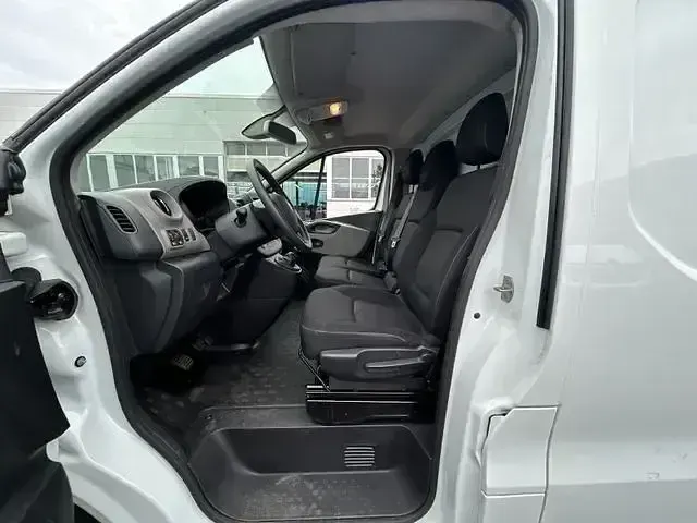Gebraucht Renault Trafic Komfort 120 PS (88 kW) 2019 Weiß Van / Kleinbus