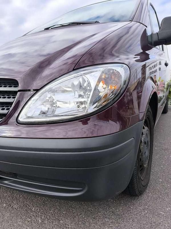 Rot Gebraucht 2008 Mercedes Vito Van / Kleinbus | 7.900 € (Fairer Preis) - Bild 1/4