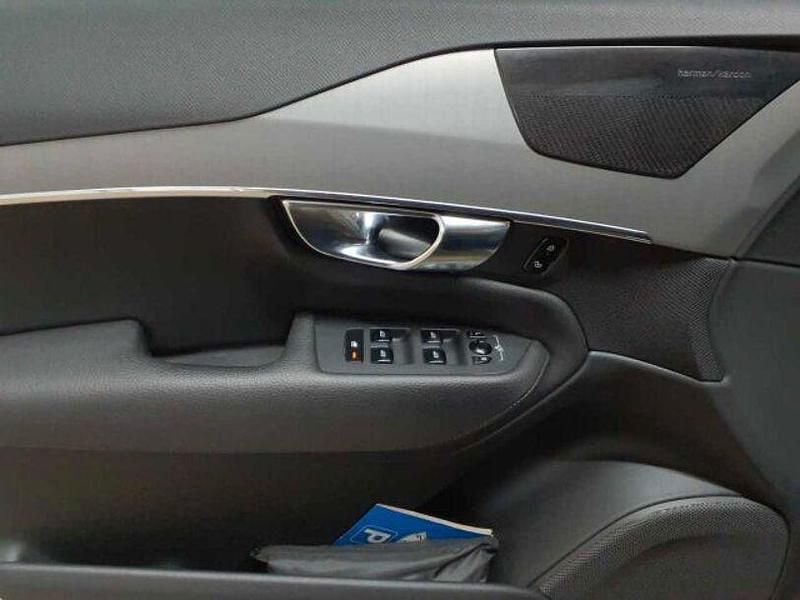 Gebraucht Volvo XC90 Momentum 235 PS (172 kW) 2021 Pine grey metallic SUV