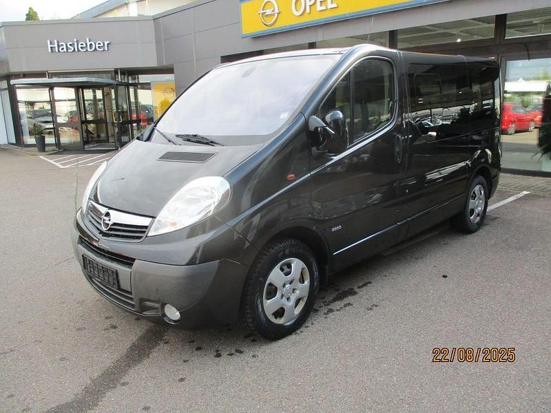 Schwarz Gebraucht 2014 Opel Vivaro Van | 12.000 € (Teuer) - Bild 1/4
