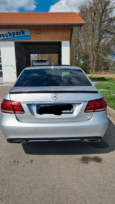 Usado Mercedes E220 Edition 170 CV (125 kW) 2013 Plateado Berlina