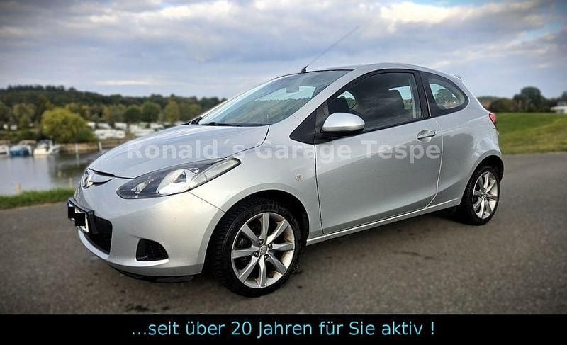 Silber Gebraucht 2009 Mazda 2 Inclusive Limousine | 3.300 € (Fairer Preis) - Bild 1/4