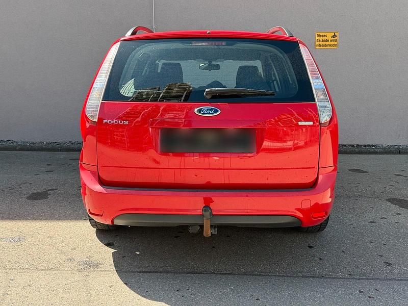 Usata Ford Focus 109 CV (80 kW) 2010 Rosso Station wagon