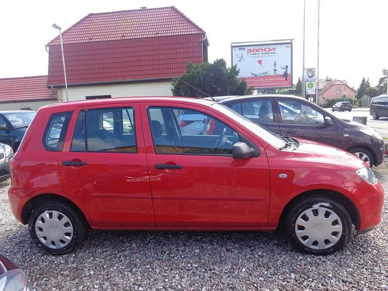 Gebraucht Mazda 2 Comfort 75 PS (55 kW) 2005 Rot Kleinwagen