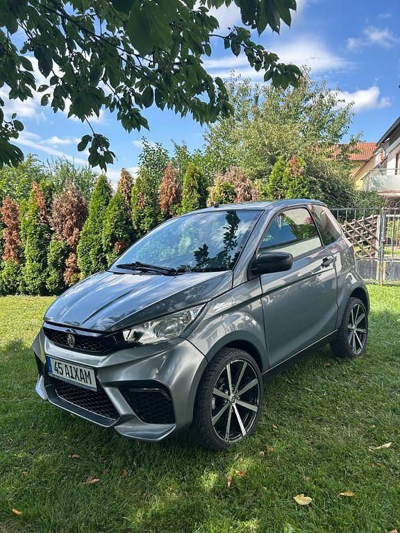 Grau Gebraucht 2021 Aixam City Kleinwagen | 11.000 € (Fairer Preis) - Bild 1/4