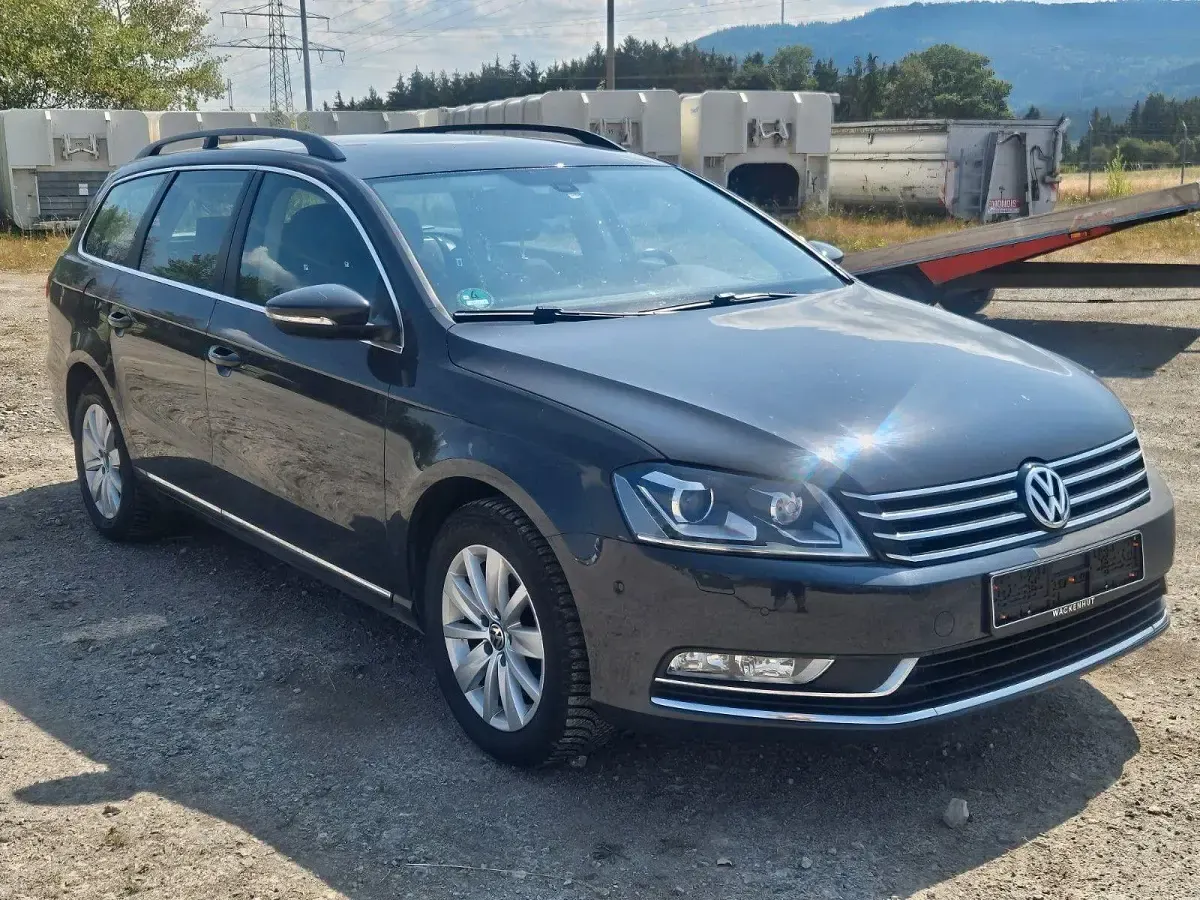 Gebraucht VW Passat Comfortline 150 PS (110 kW) 2013 Grau Kombi
