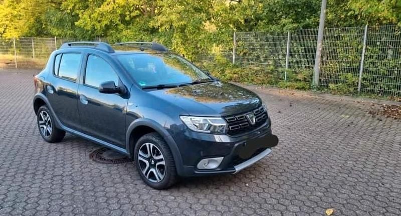 Gebraucht Dacia Sandero Prestige 90 PS (66 kW) 2018 Grau SUV