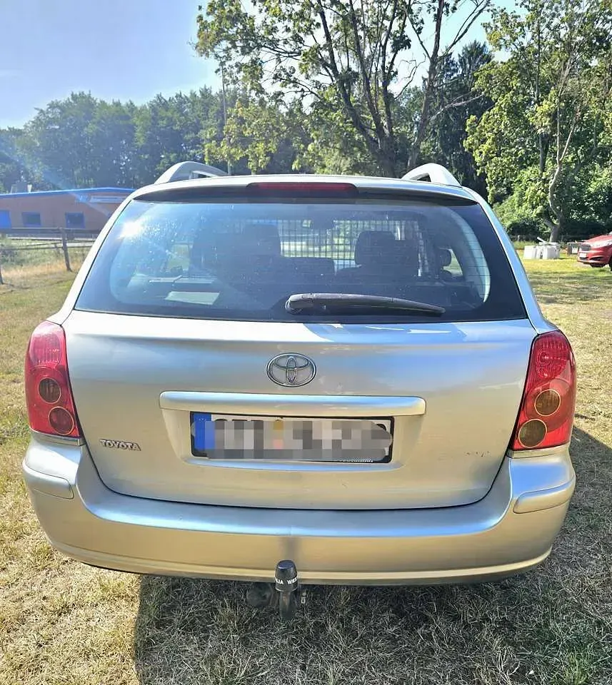 Gebraucht Toyota Avensis 129 PS (94 kW) 2005 Kombi