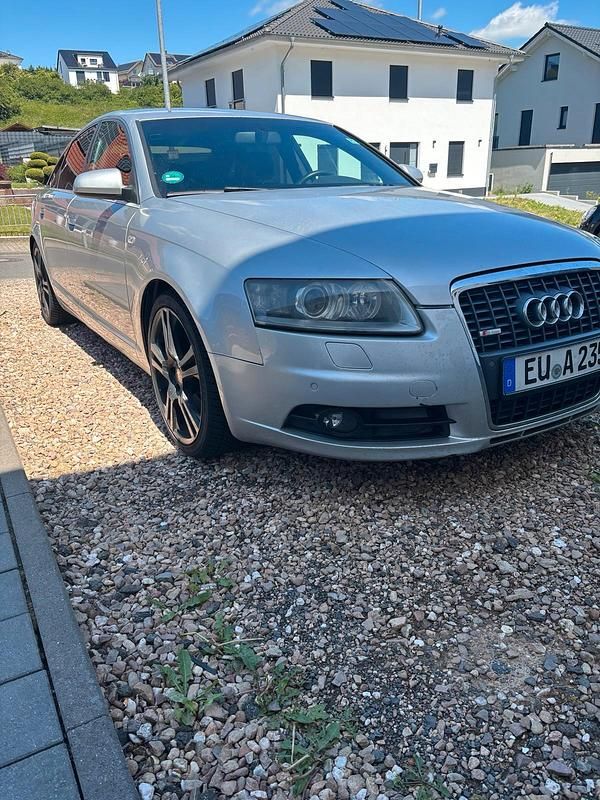 Silber Gebraucht 2010 Audi A6 Limousine | 2.700 € (Superpreis) - Bild 1/4