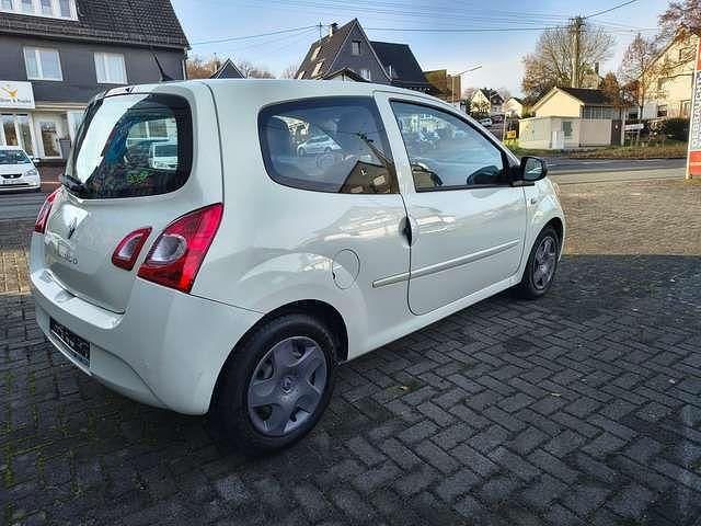 Gebraucht Renault Twingo Expression 75 PS (55 kW) 2012 Gelb vanilla Kleinwagen