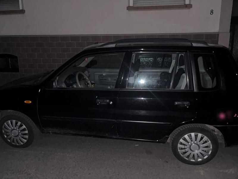 Usata Mazda Demio 63 CV (46 kW) 2000 Nero Utilitaria