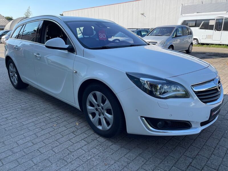 Gebraucht Opel Insignia Business Innovation 170 PS (125 kW) 2016 Weiß Kombi
