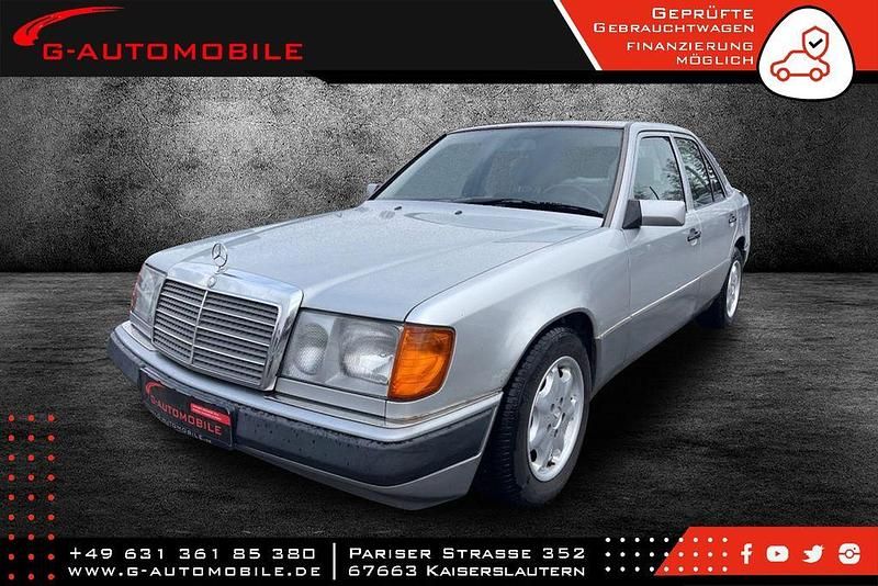 Grau Gebraucht 1992 Mercedes E250 Limousine | 4.890 € - Bild 1/4
