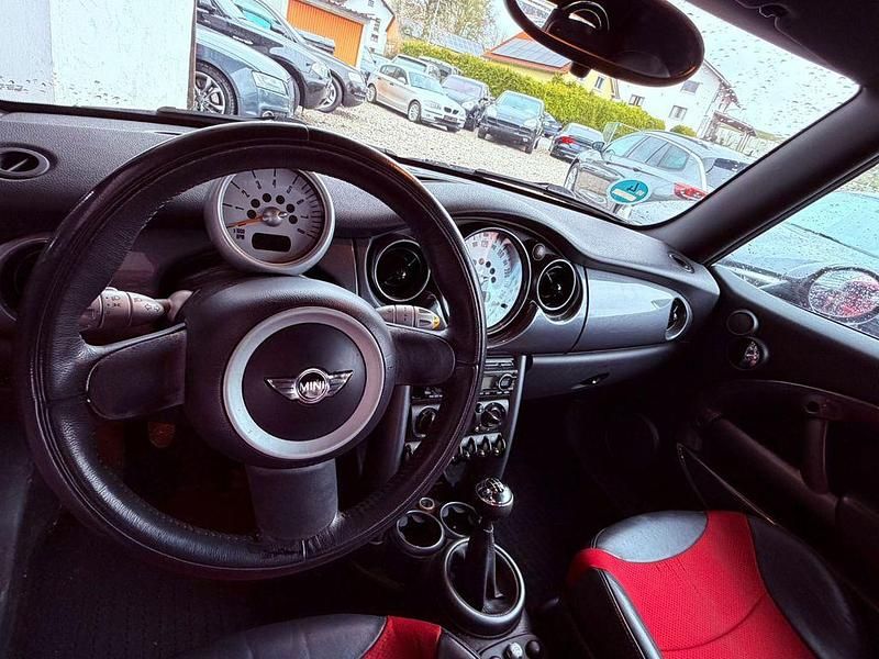 Gebraucht Mini Cooper Cabriolet 116 PS (85 kW) 2005 Rot Cabrio