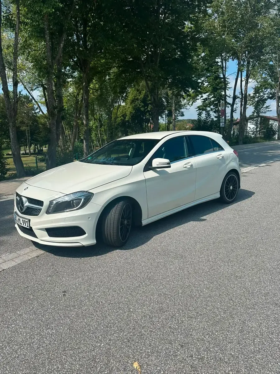 Gebraucht Mercedes A200 AMG line 156 PS (114 kW) 2015 Weiß Kleinwagen