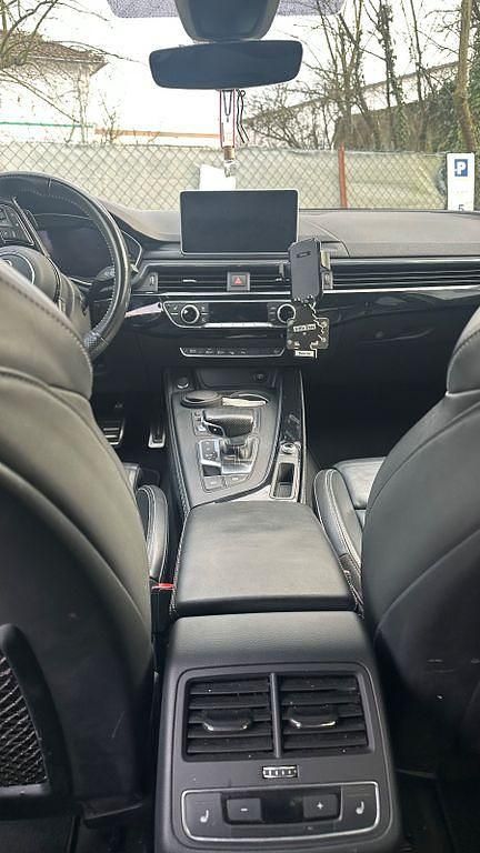 Grau Gebraucht 2016 Audi A4 Sport Limousine | 17.990 € (Fairer Preis) - Bild 1/4