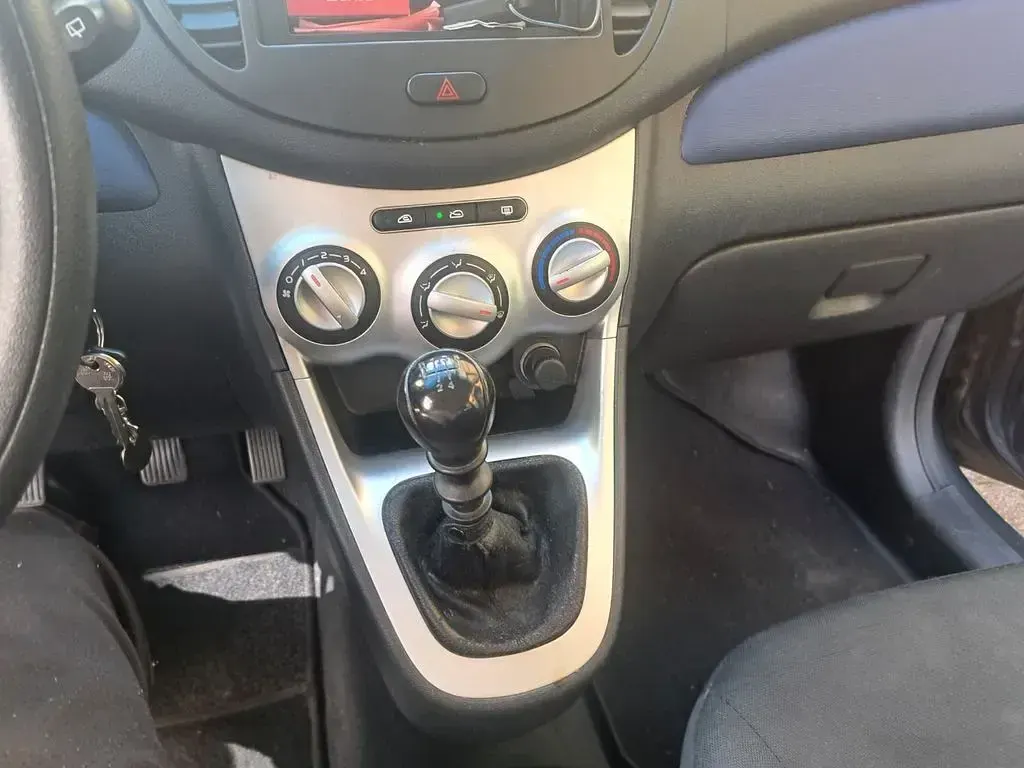 Gebraucht Hyundai i10 Style 75 PS (55 kW) 2008 Grau Kleinwagen