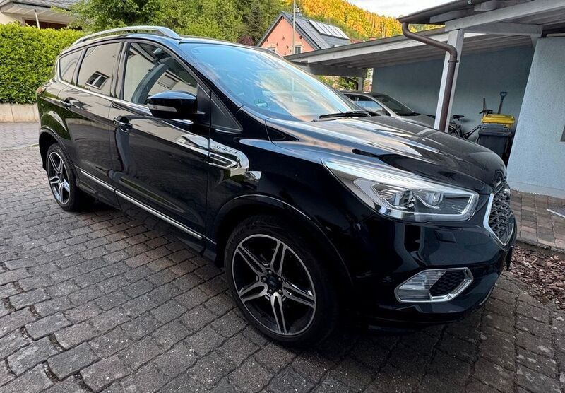 Schwarz Gebraucht 2019 Ford Kuga Vignale SUV | 22.990 € (Fairer Preis) - Bild 1/4