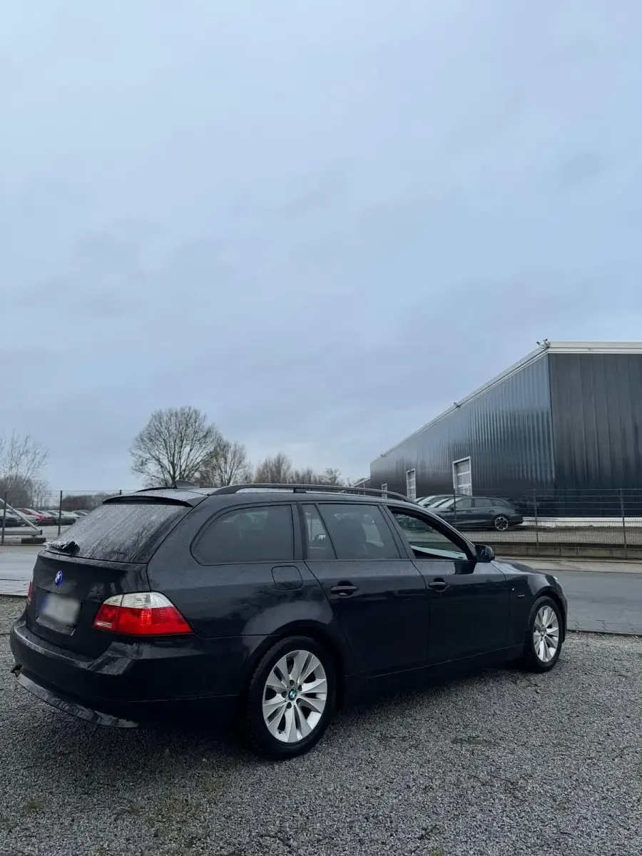 Gebraucht BMW 520 163 PS (119 kW) 2006 Schwarz Kombi