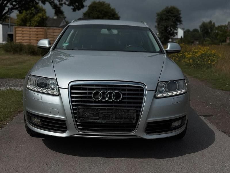 Silber Gebraucht 2010 Audi A6 Kombi | 3.600 € (Guter Preis) - Bild 1/4