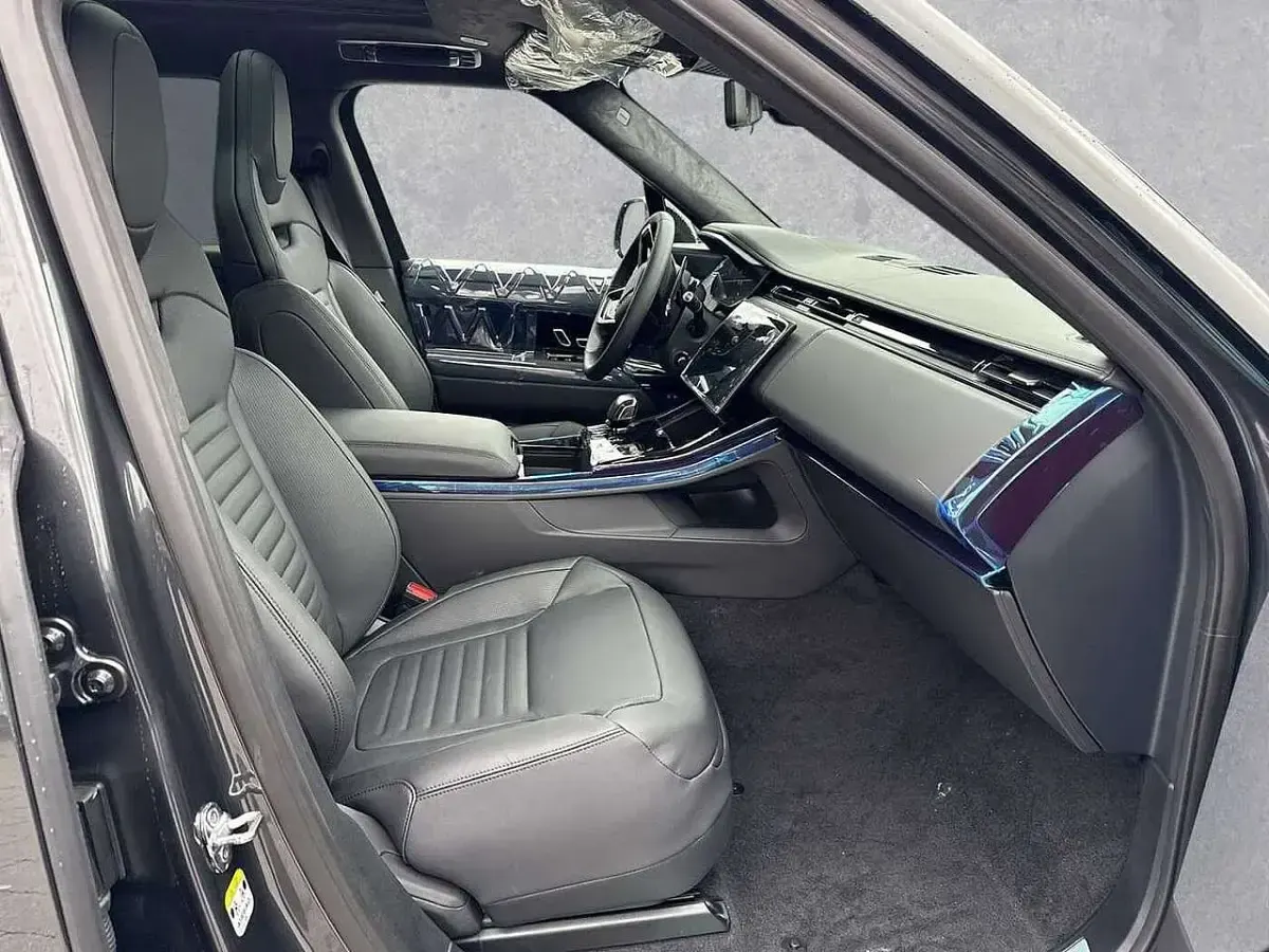 Gebraucht Land Rover Range Rover Sport 635 PS (467 kW) 2025 Grau SUV