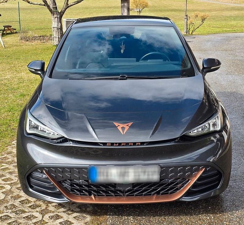 Second-hand Cupra Born e-Boost 169 kW (231 CP) 2022 Gri Hatchback