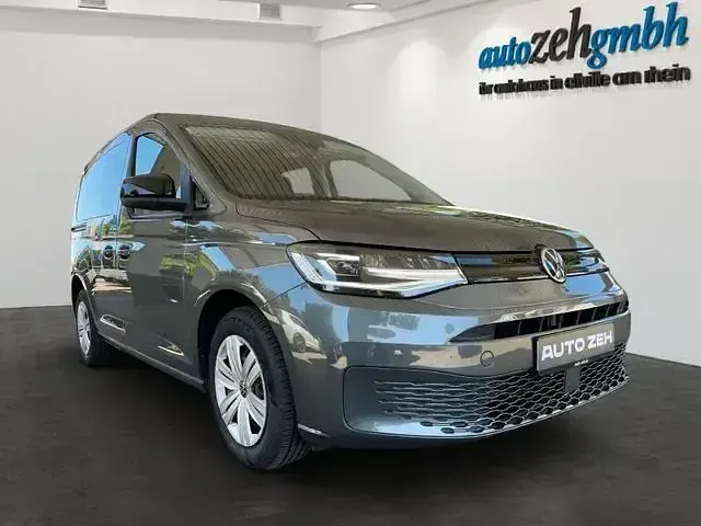 Gebraucht VW Caddy Basis 102 PS (75 kW) 2023 Grey metallic Van / Kleinbus