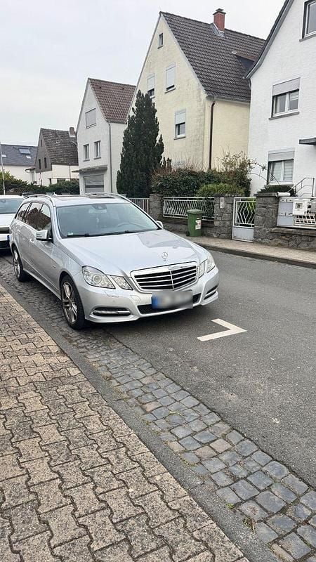 Gebraucht Mercedes E220 Avantgarde 170 PS (125 kW) 2011 Silber Kombi