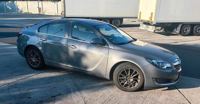 Gebraucht Opel Insignia 170 PS (125 kW) 2017 Grau Limousine