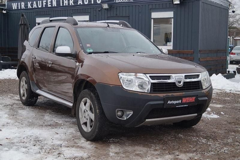 Braun Gebraucht 2011 Dacia Duster Prestige SUV | 4.499 € (Guter Preis) - Bild 1/4