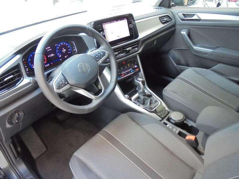 Gebraucht VW T-Roc 150 PS (110 kW) 2024 Indiumgrau metallic SUV