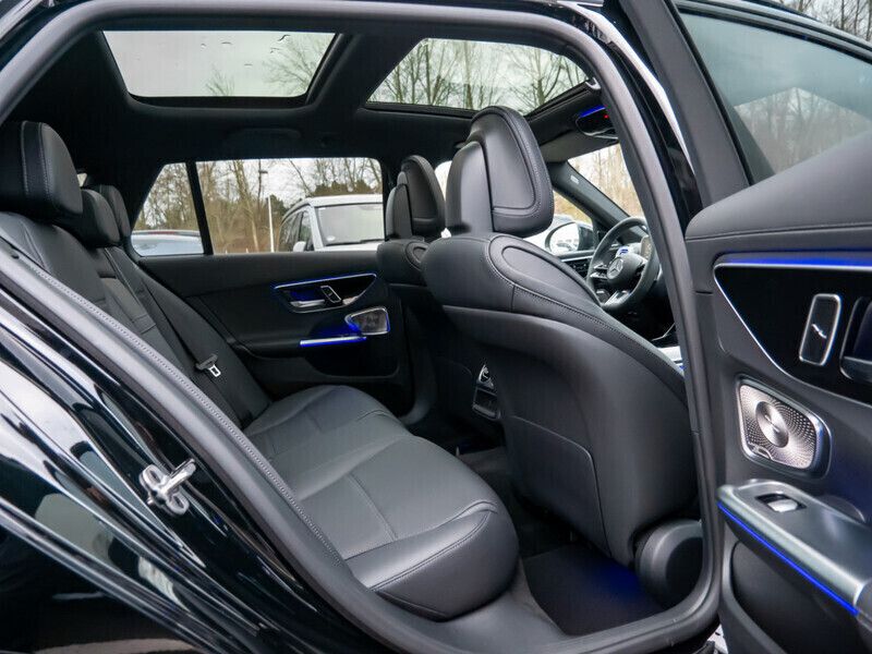 Gebraucht Mercedes C300 AMG line 265 PS (194 kW) 2024 Schwarz Kombi