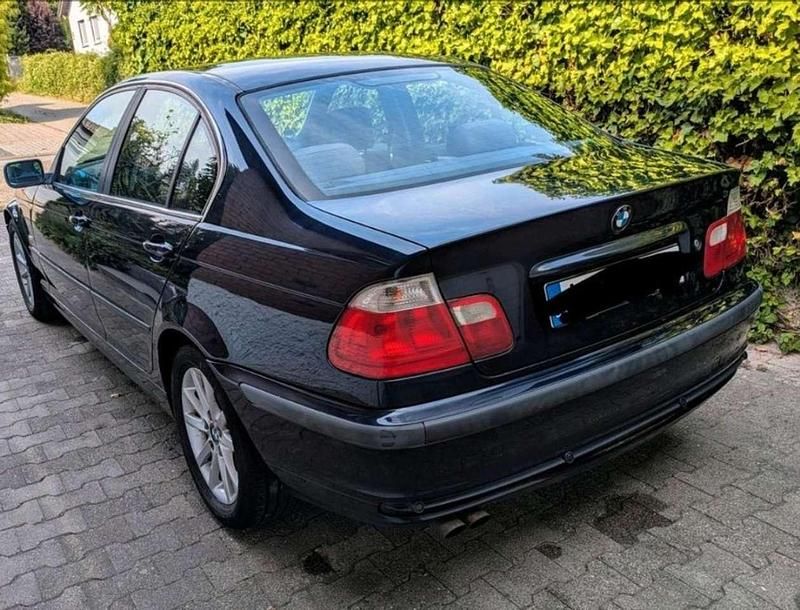 Gebraucht BMW 320 150 PS (110 kW) 2000 Limousine