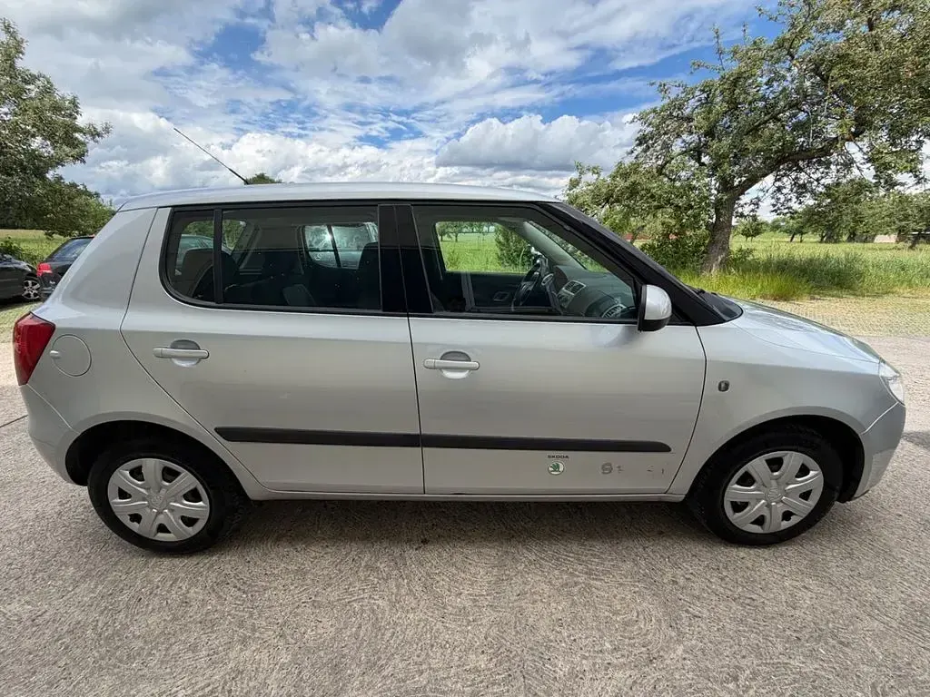 Gebraucht Skoda Fabia Ambiente 86 PS (63 kW) 2008 Silber Limousine