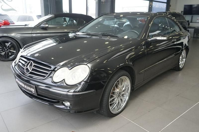 Gebraucht Mercedes CLK270 170 PS (125 kW) 2004 Obsidianschwarz  metalliclack Coupé