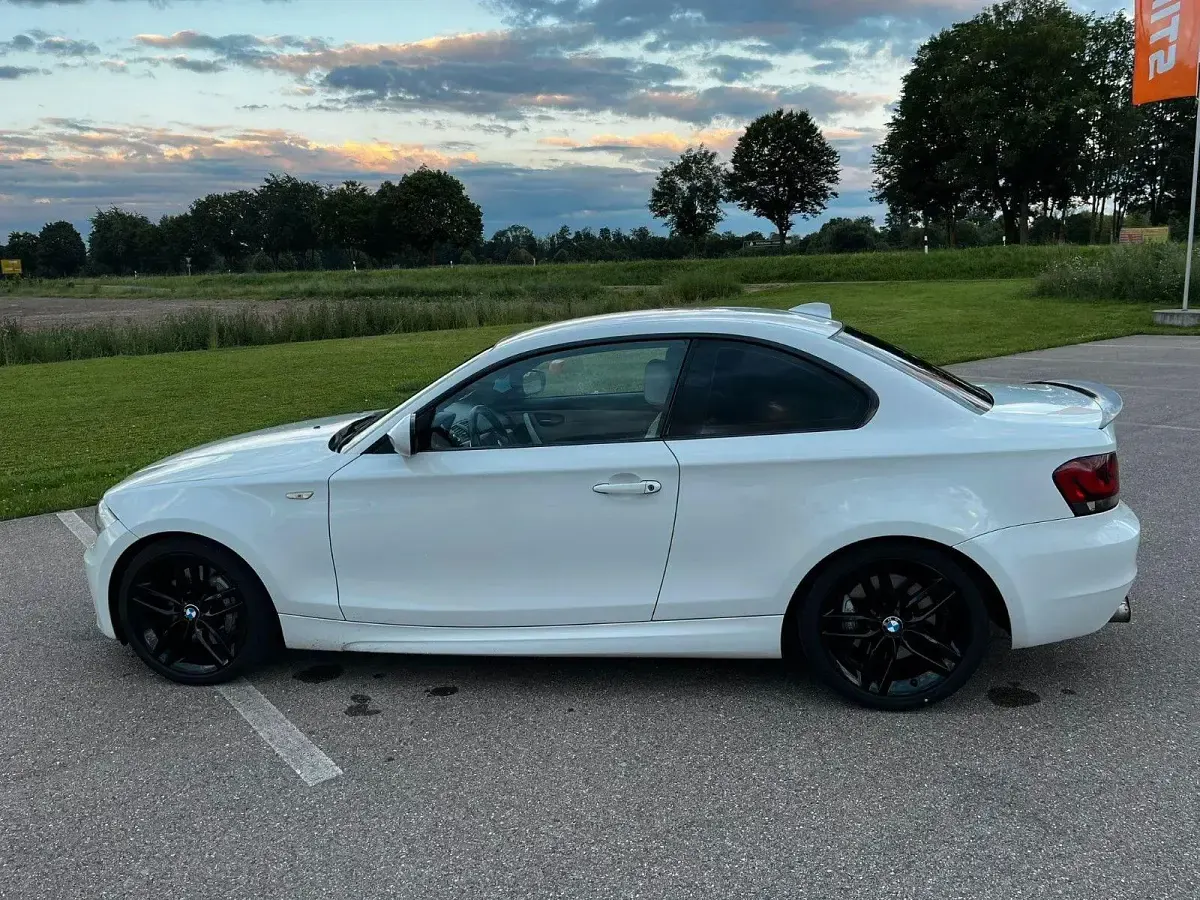 Gebraucht BMW 135 Coupé M Performance 306 PS (225 kW) 2012 Weiß Coupé