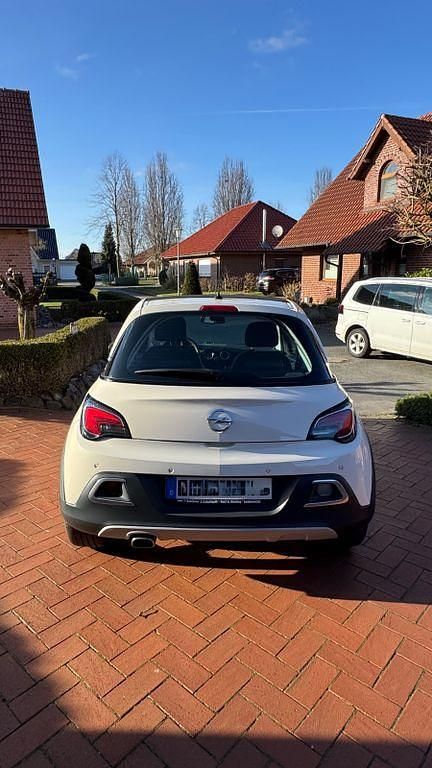 Gebraucht Opel Adam Rocks Rocks 101 PS (74 kW) 2015 Weiß Kleinwagen