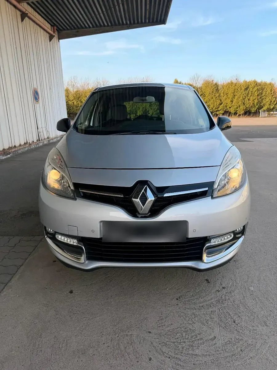 Gebraucht Renault Mégane GrandTour 110 PS (80 kW) 2015 Silber Kombi