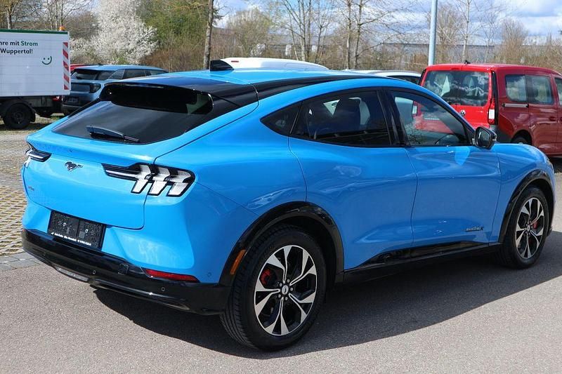 Gebraucht Ford Mustang Mach-E Extended Range 258 kW (351 PS) 2024 Blau SUV