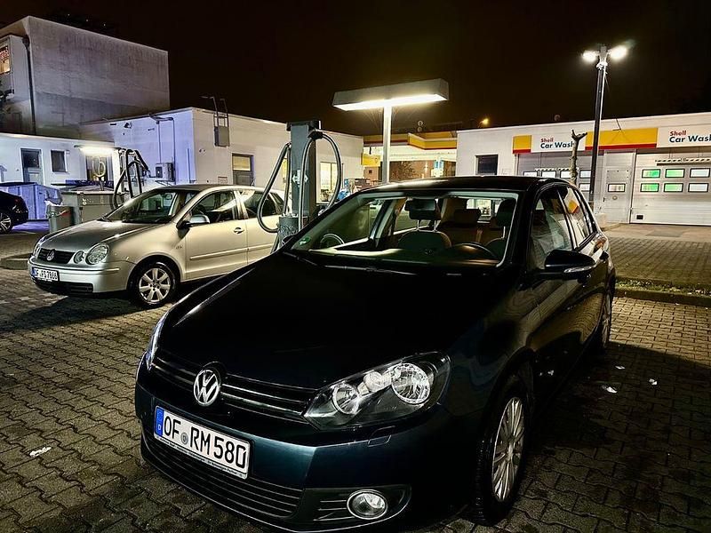 Blau Gebraucht 2009 VW Golf VI Comfortline Kleinwagen | 5.000 € (Fairer Preis) - Bild 1/4