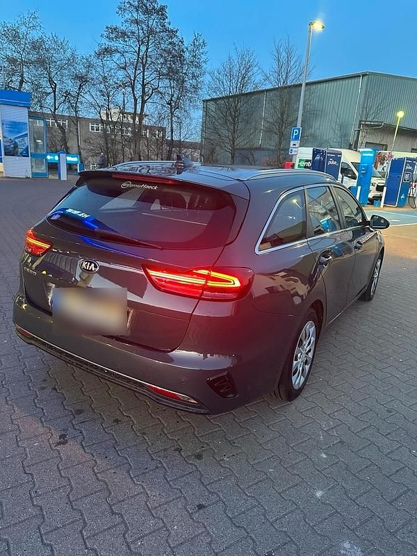 Gebraucht Kia Ceed 120 PS (88 kW) 2019 Kleinwagen