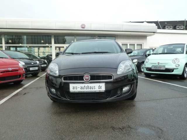 Gebraucht Fiat Bravo Lounge 120 PS (88 kW) 2012 Schwarz metallic Kleinwagen