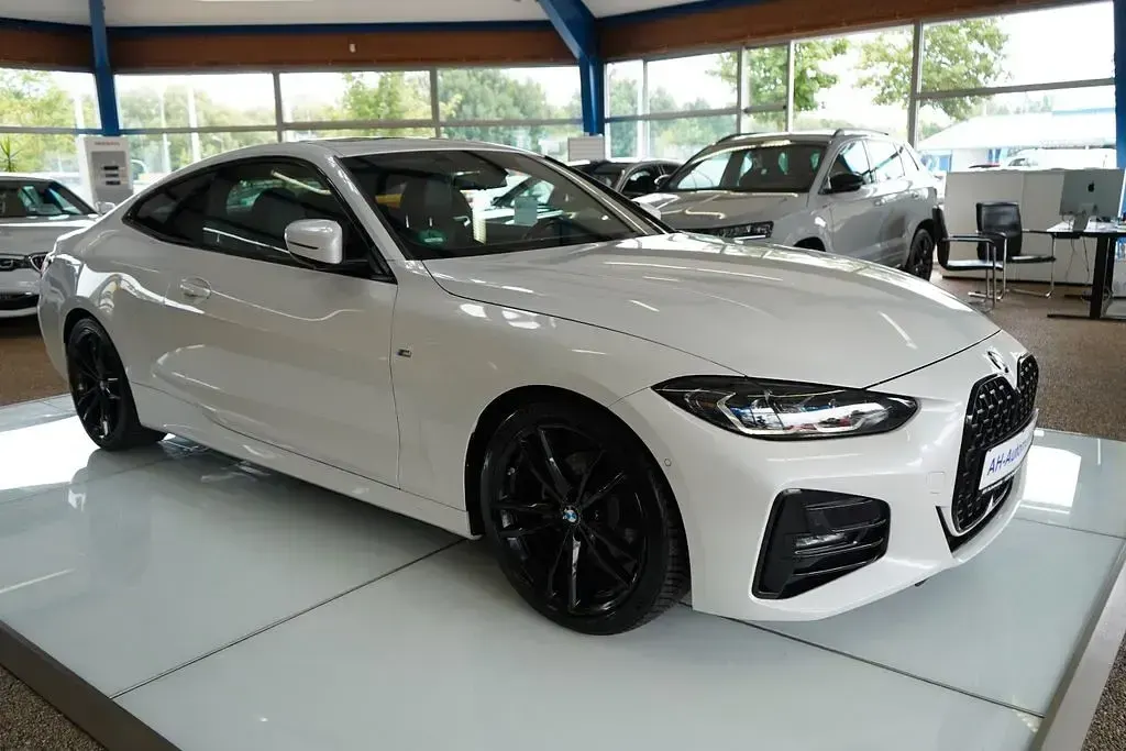 Gebraucht BMW 420 Coupé M Sport 190 PS (139 kW) 2023 Weiß Coupé