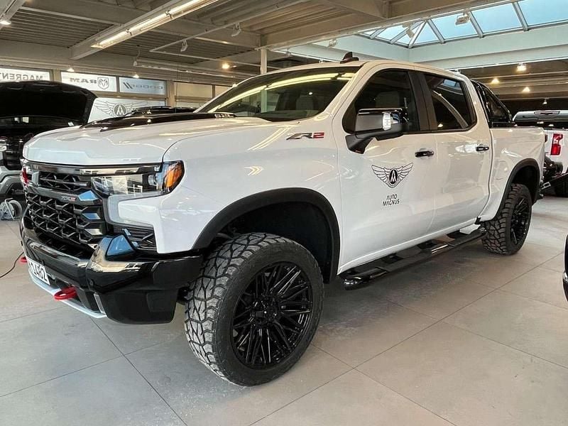 Gebraucht Chevrolet Silverado 426 PS (313 kW) 2026 Summit white SUV