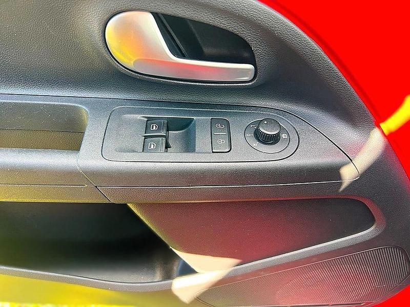 Gebraucht VW up! Basis 65 PS (47 kW) 2021 Rot Kleinwagen