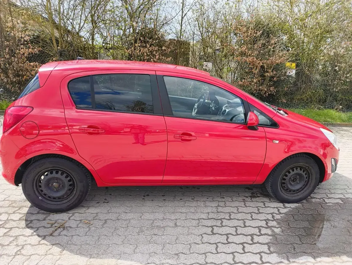 Gebraucht Opel Corsa Innovation 101 PS (74 kW) 2011 Rot Kleinwagen