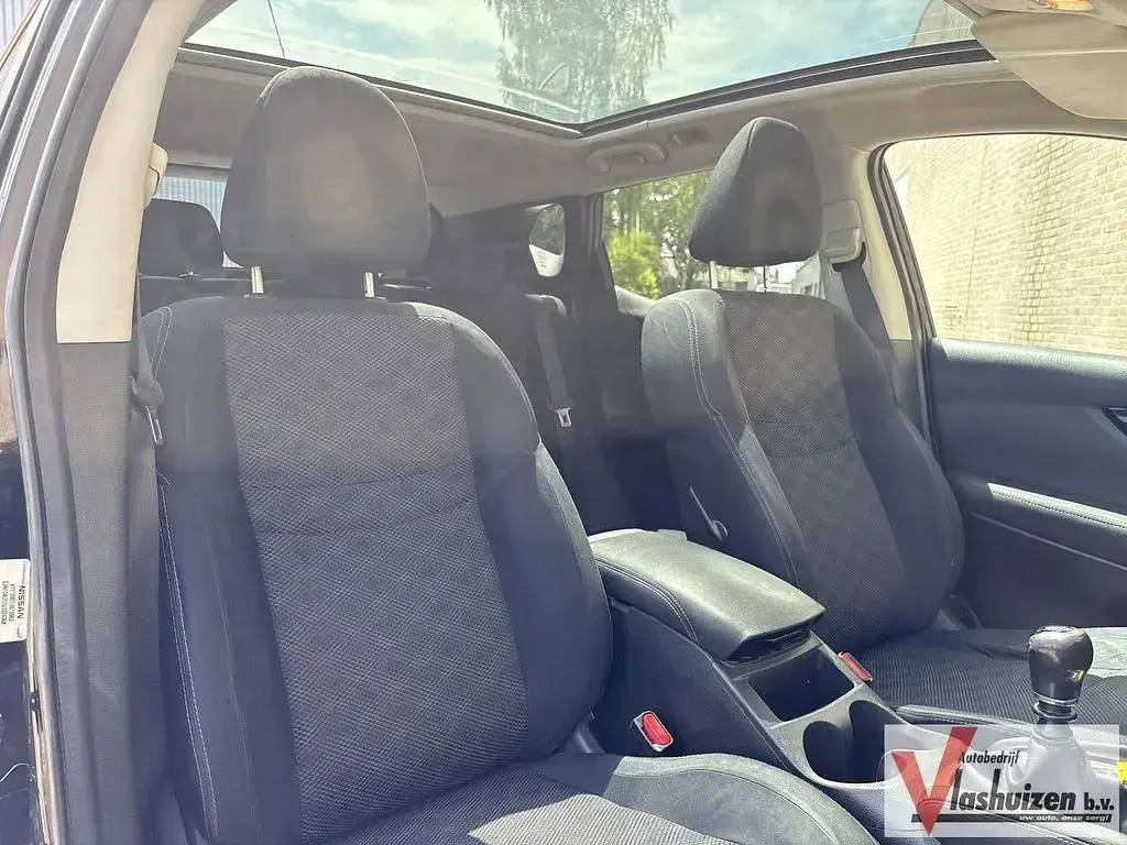 Gebraucht Nissan Qashqai 131 PS (96 kW) 2015 Schwarz SUV