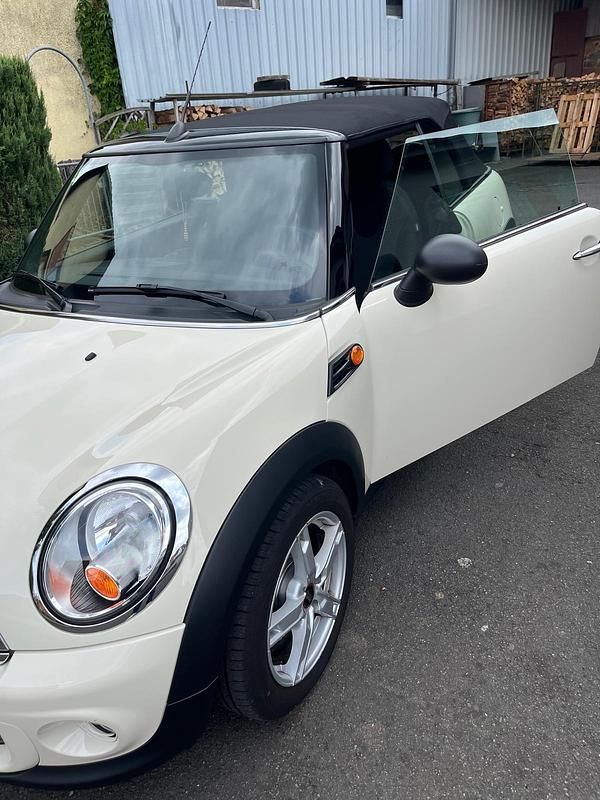 Beige Gebraucht 2015 Mini One Cabriolet Cabrio | 9.999 € (Guter Preis) - Bild 1/4